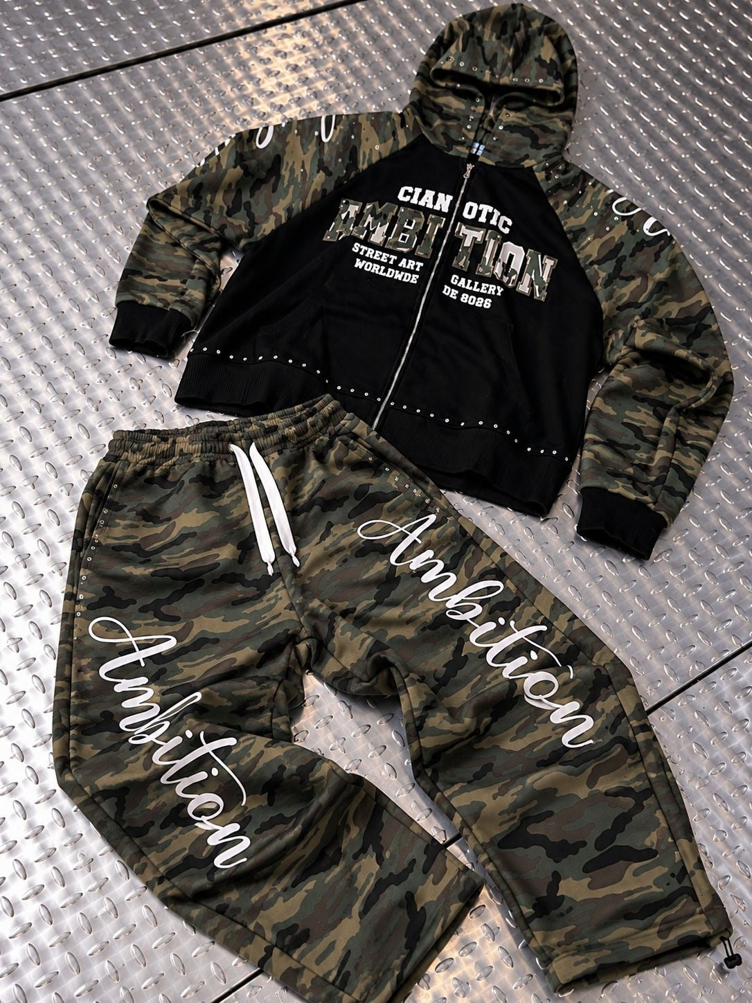 Tracksuit Camouflage Nera
