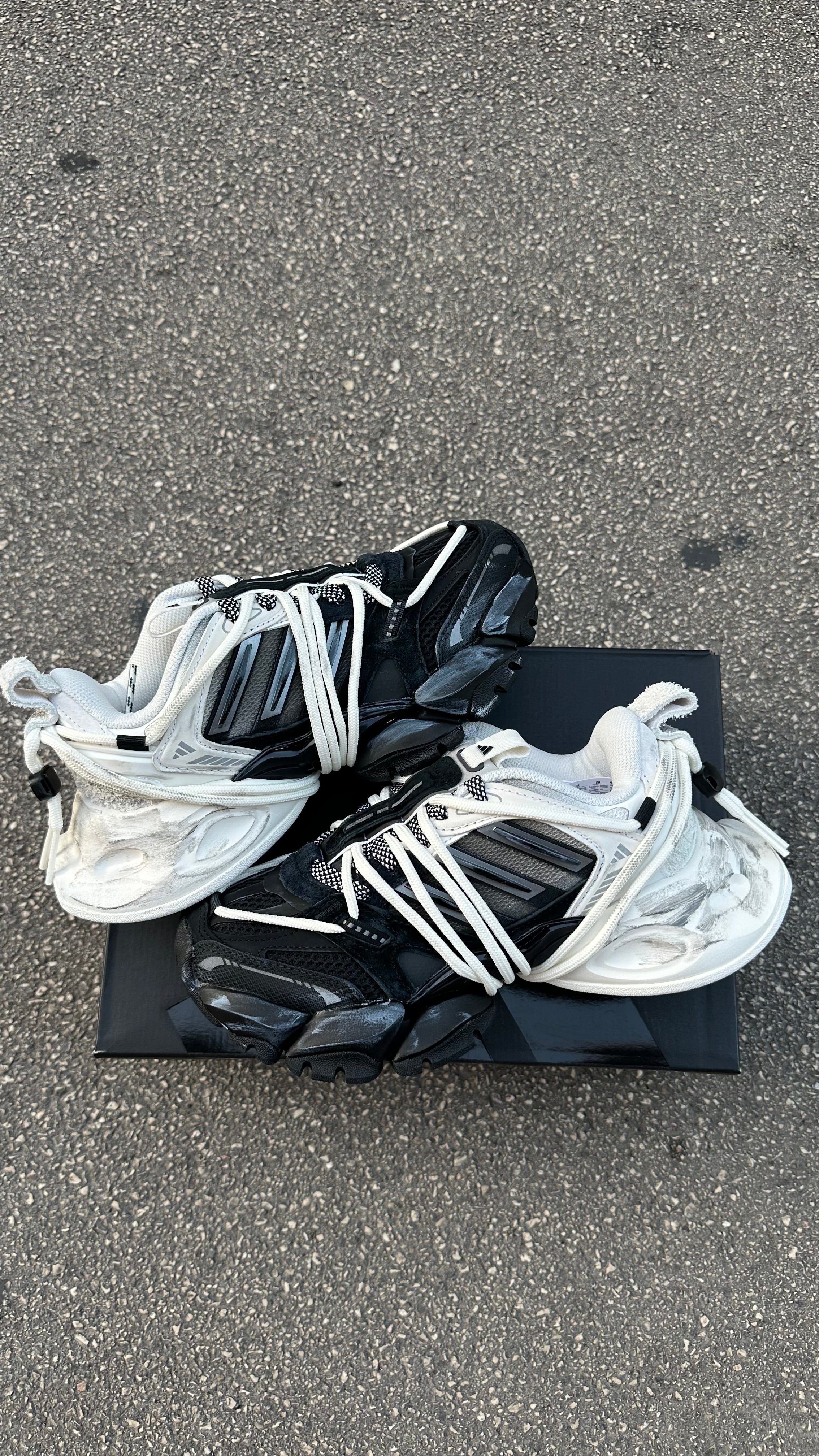 Adidas XLG Runner Deluxe Black-White