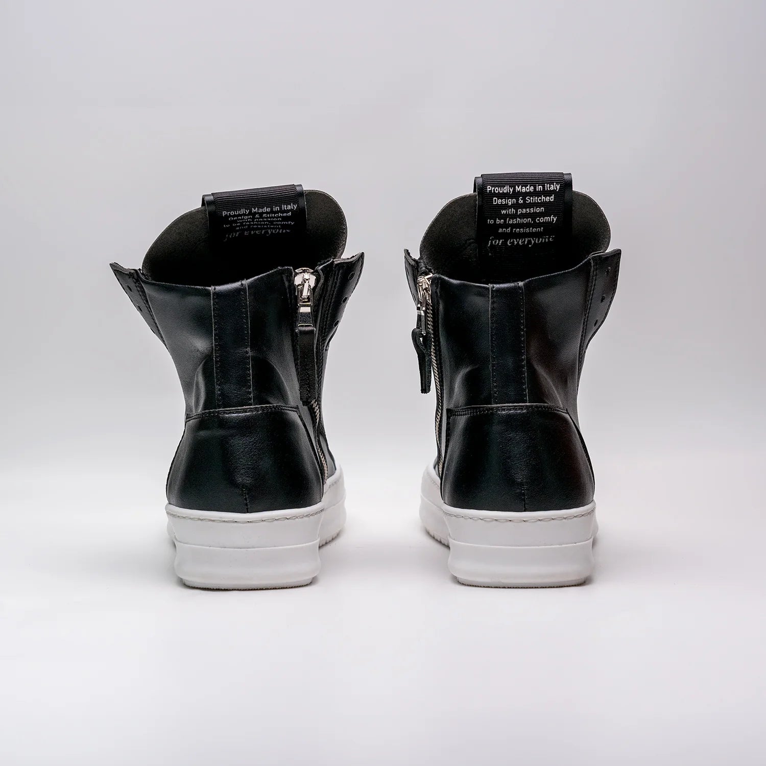 F09 SHOES - F16 - Classic Black