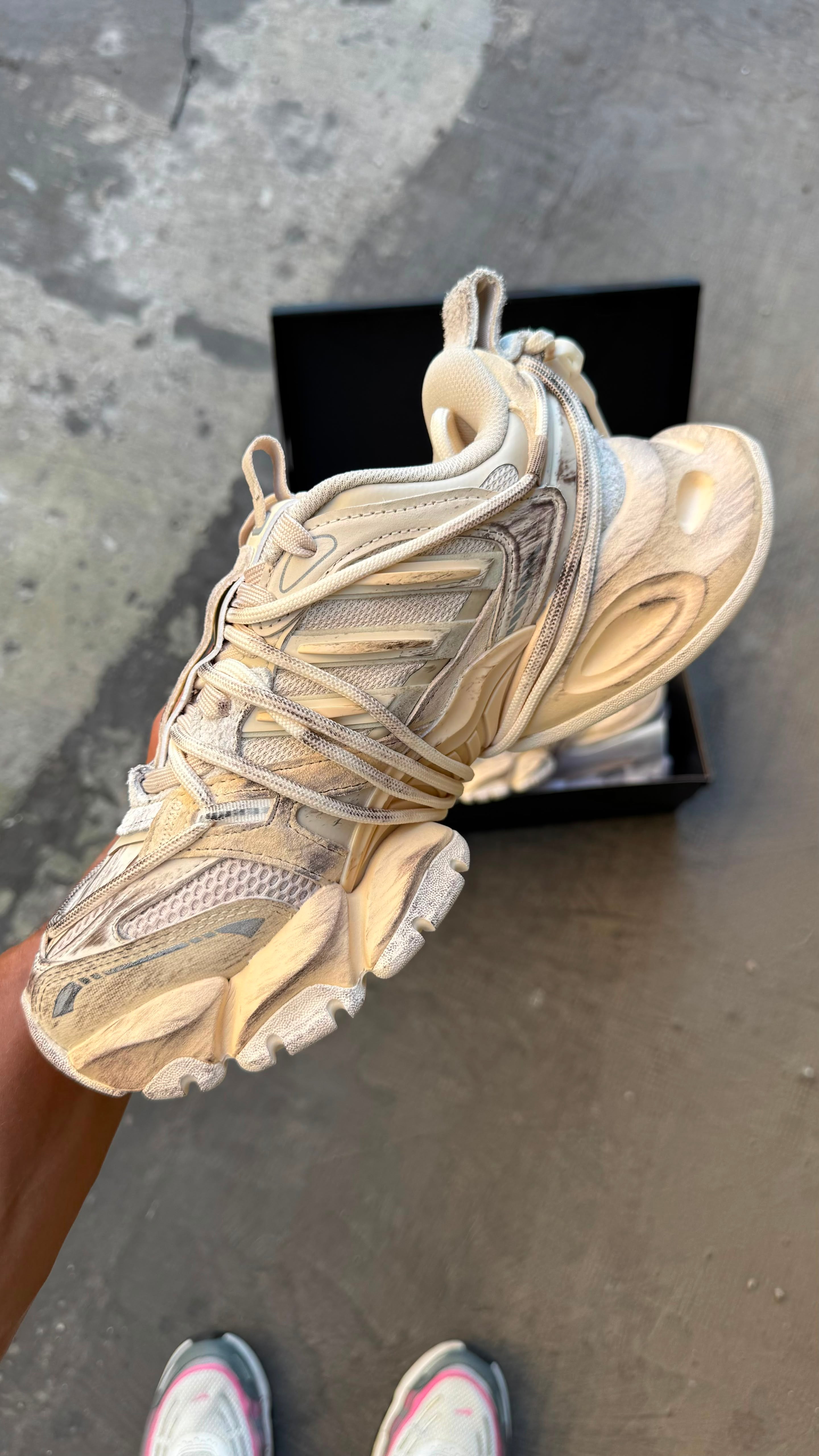Adidas XLG Runner Deluxe Beige