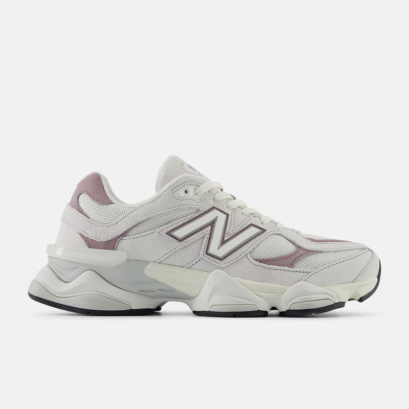 New Balance 9060 Light Grey