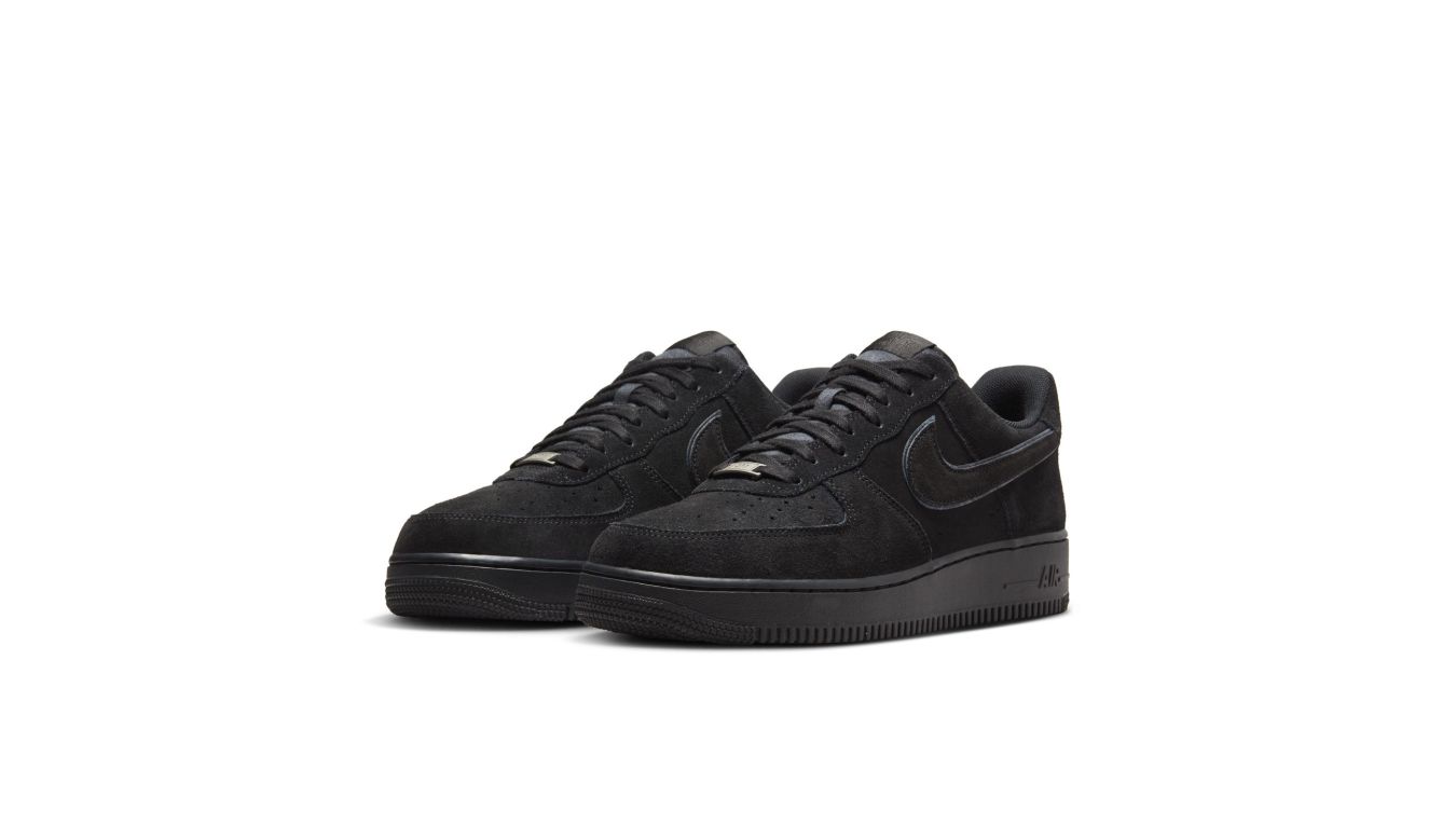 Nike Air Force 1 '07 LV8 "Black Cat"